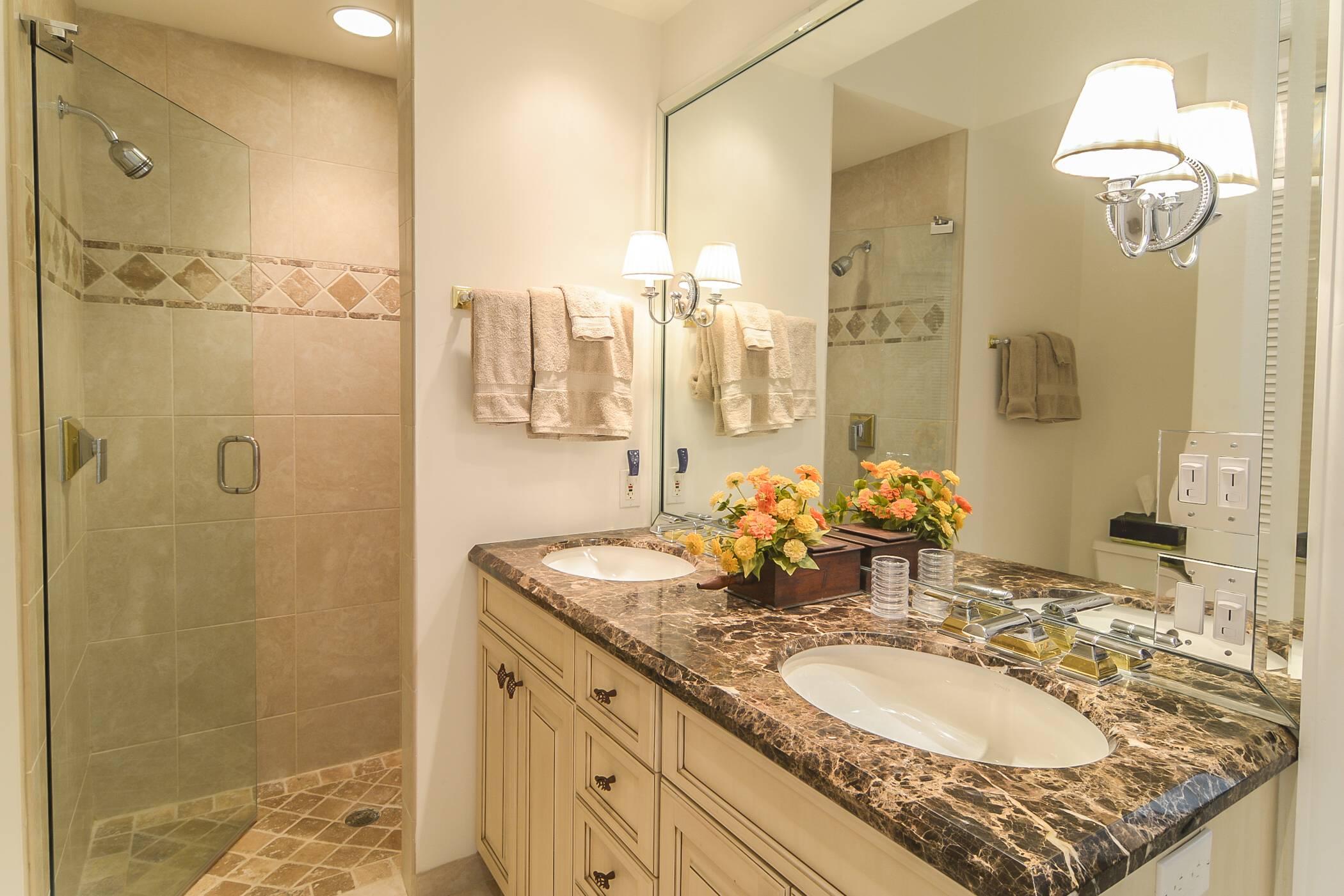 148 North Beach Road Hobe Sound, FL 33455 - Photo 23 of 40 Bathroom 2