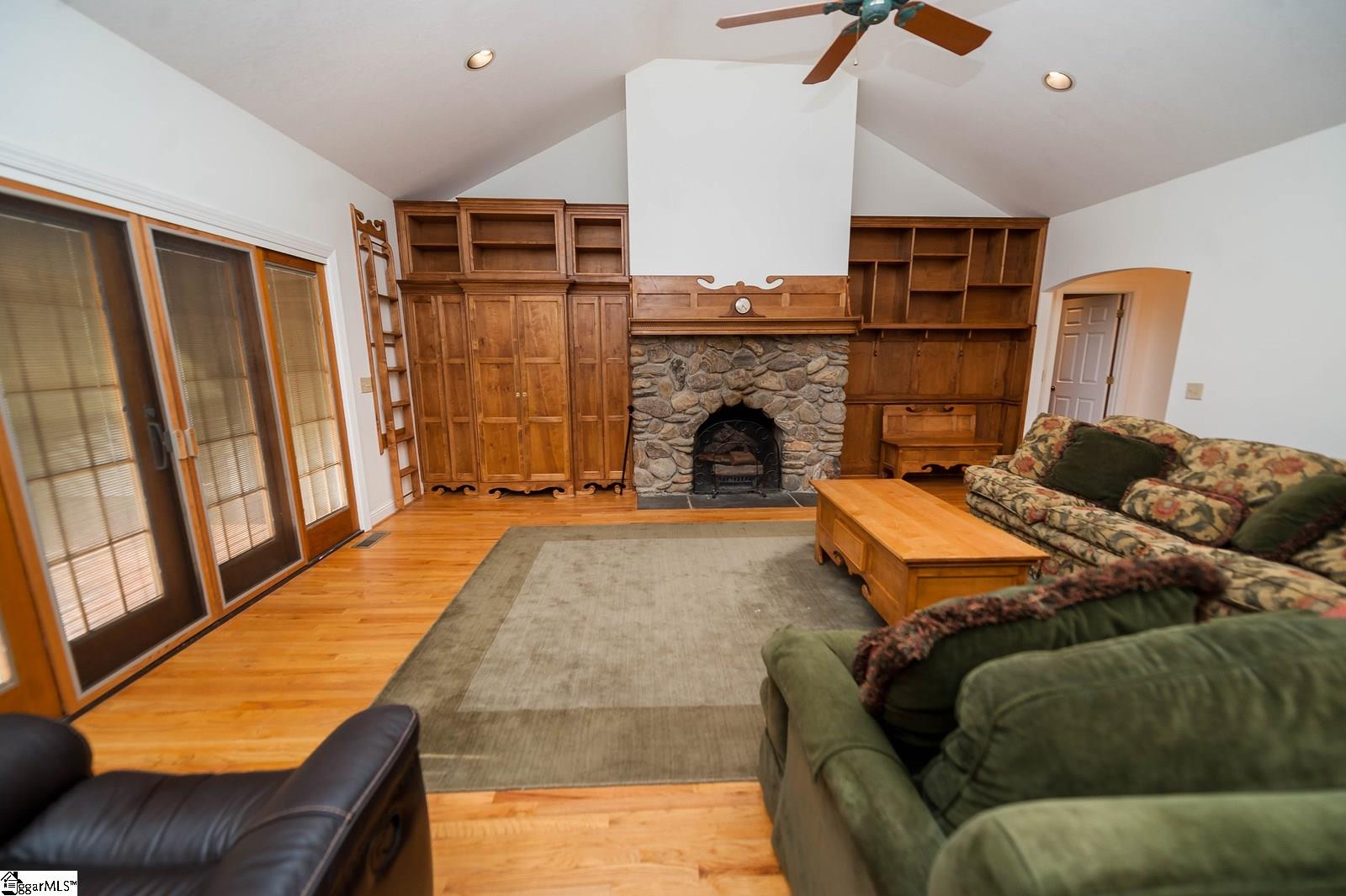 274 Cash's Peach Road Cowpens, SC 29330 - Photo 3 of 36 Gallery Image 3