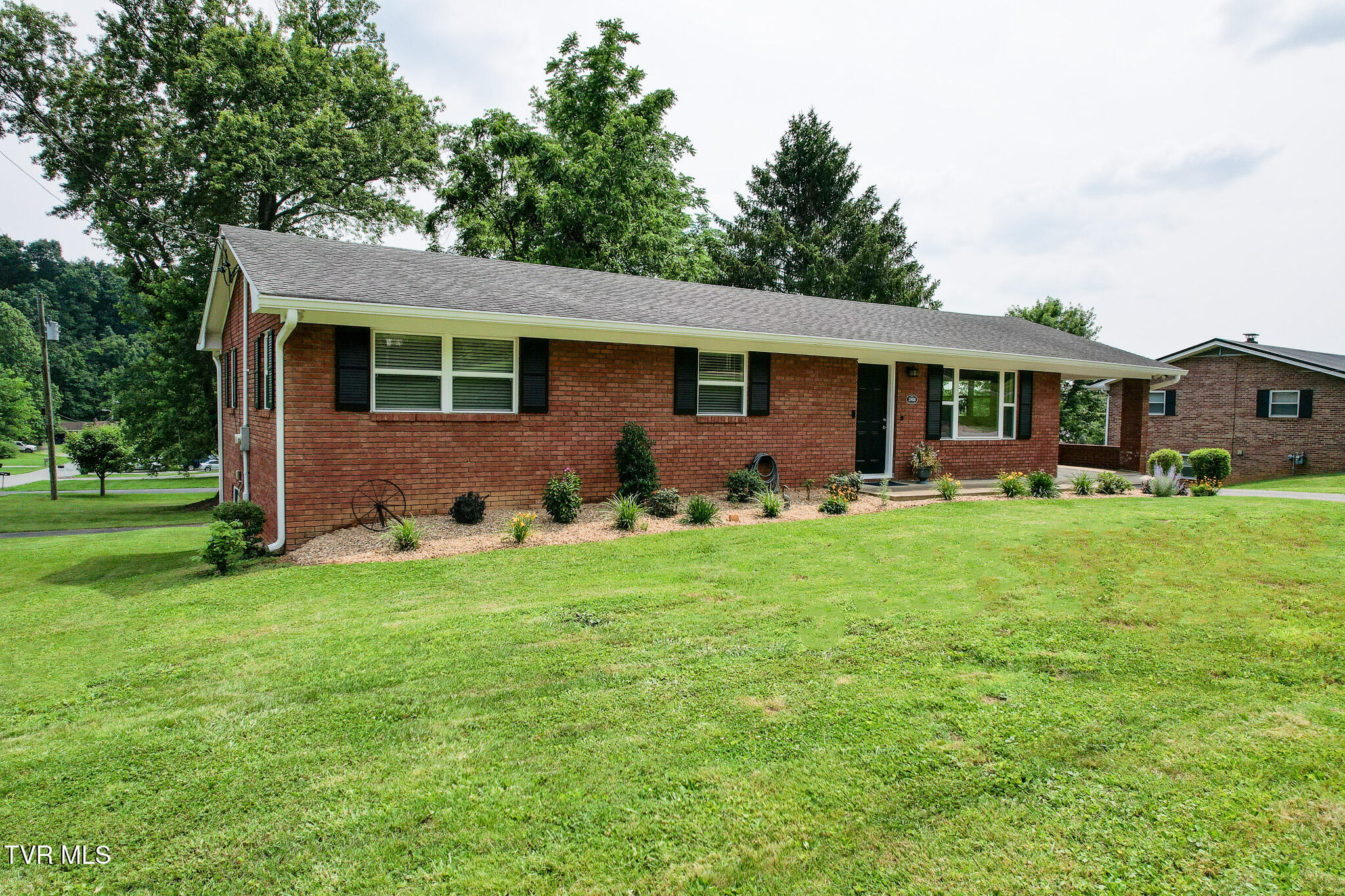 1908 Old Tusculum Road Greeneville, TN 37745 - Photo 25 of 37 Front of Home