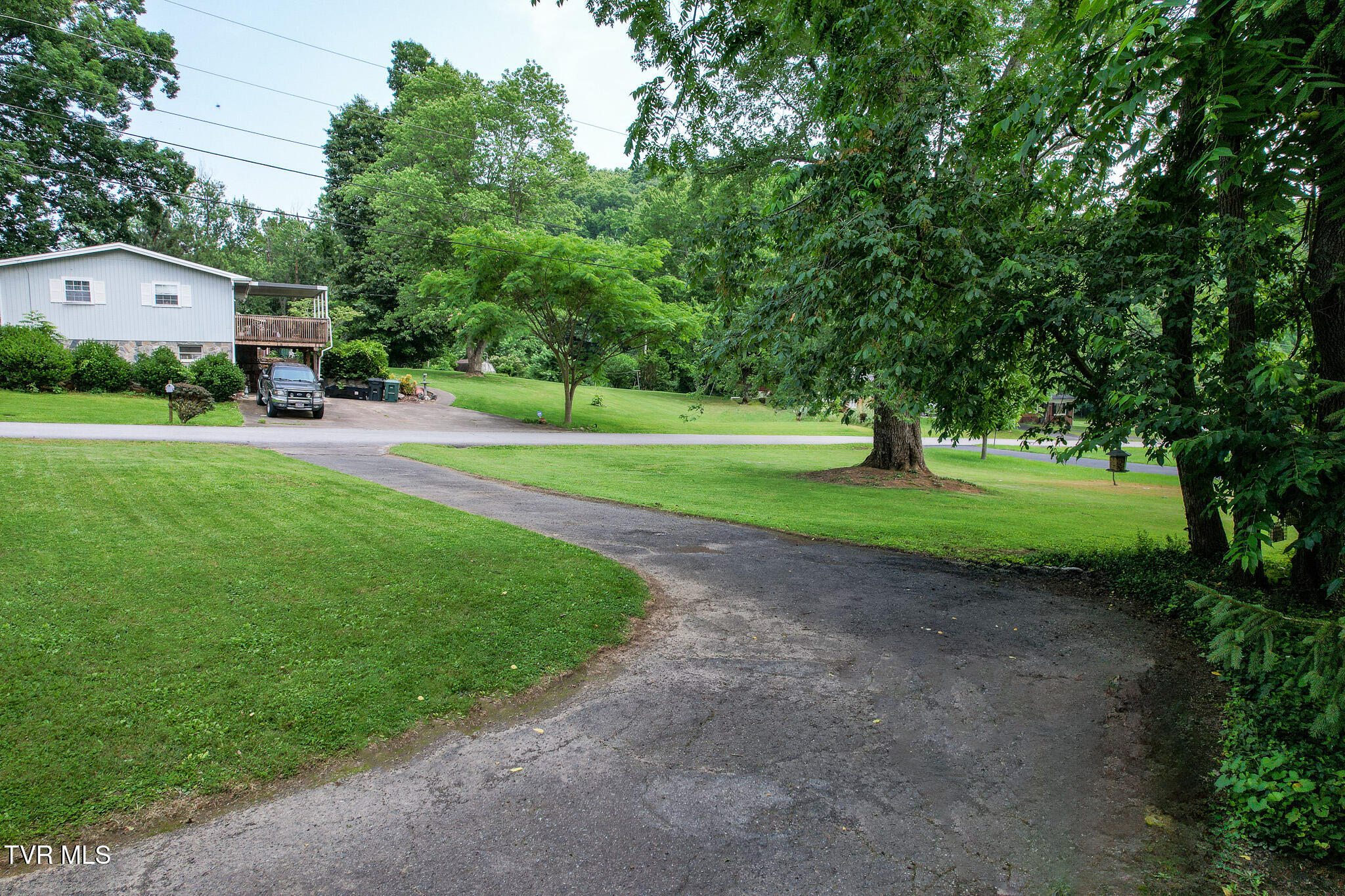 1908 Old Tusculum Road Greeneville, TN 37745 - Photo 34 of 37 Access to Basement