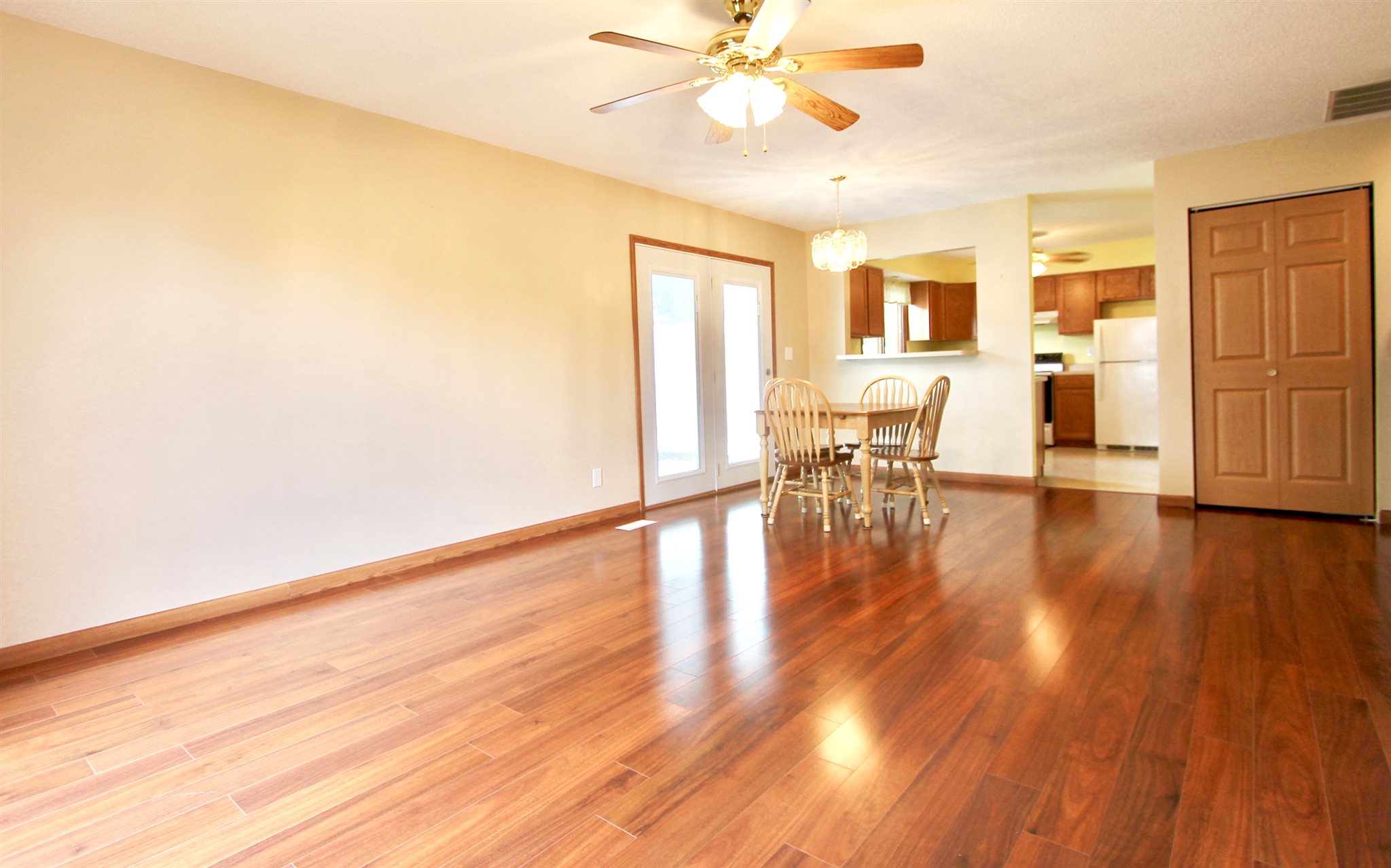 66 Brookside Place Springfield, IL 62704 - Photo 3 of 15 Gallery Image 3