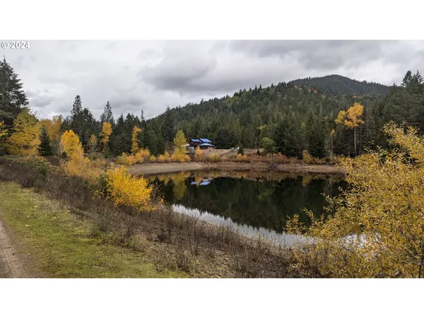 $895,000 | 2999 Speaker Road, Wolf Creek, OR 97497
