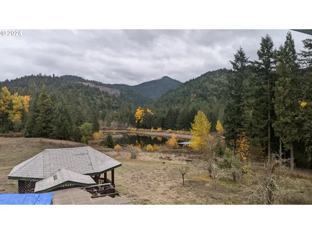 $995,000 | 2999 Speaker Road, Wolf Creek, OR 97497