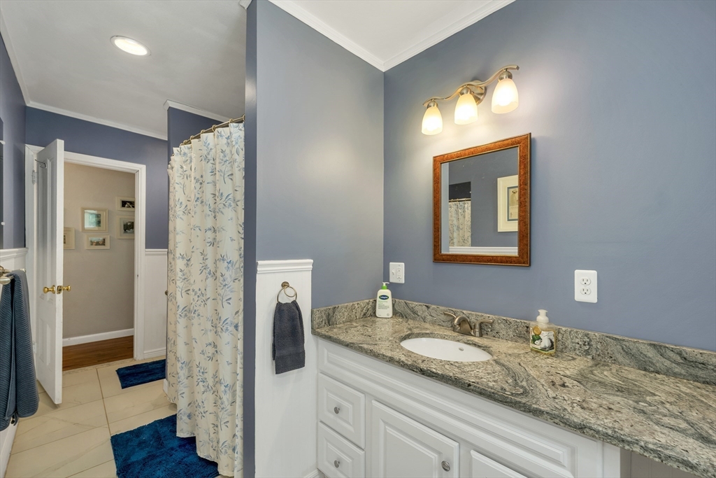 14 Frances Hill Road Westford, MA 01886 - Photo 18 of 32