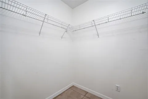 $379,000 | 10604 Lakeside Vista Drive, Riverview, FL 33569