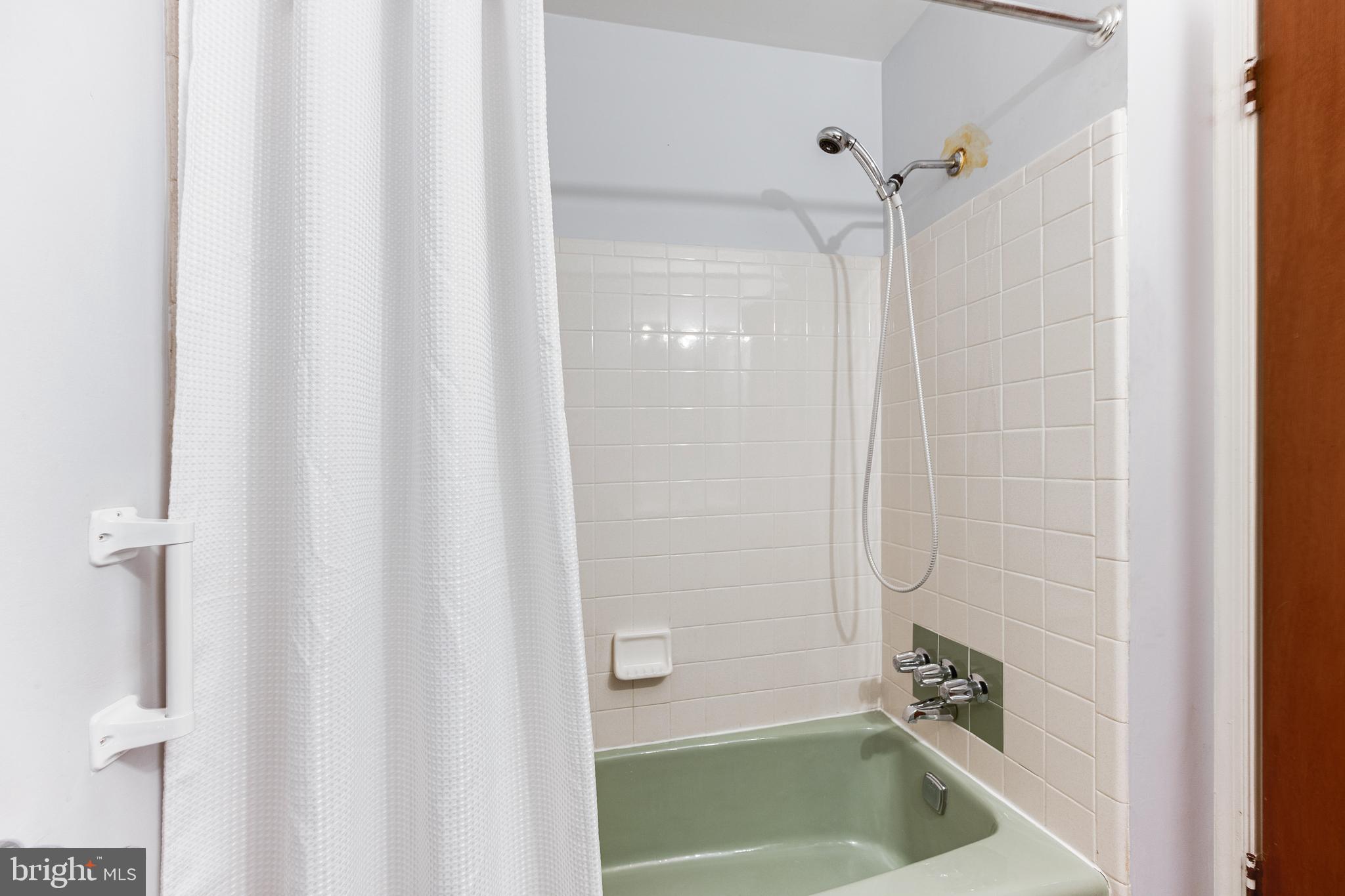 9528 Rockport Road Vienna, VA 22180 - Photo 28 of 49 Gallery Image 28
