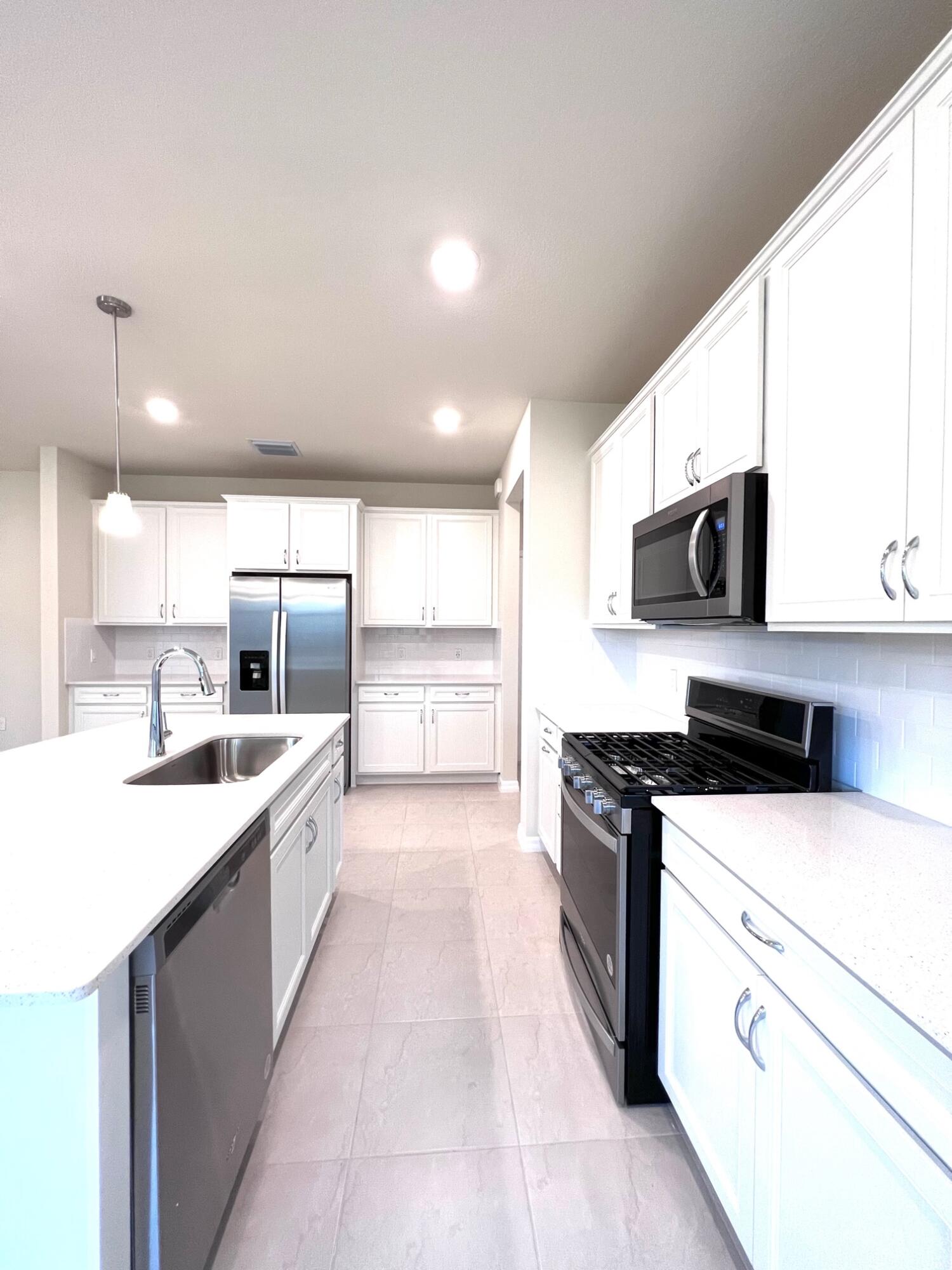 8246 Cadre Noir Road Lake Worth, FL 33467 - Photo 11 of 54 KITCHEN