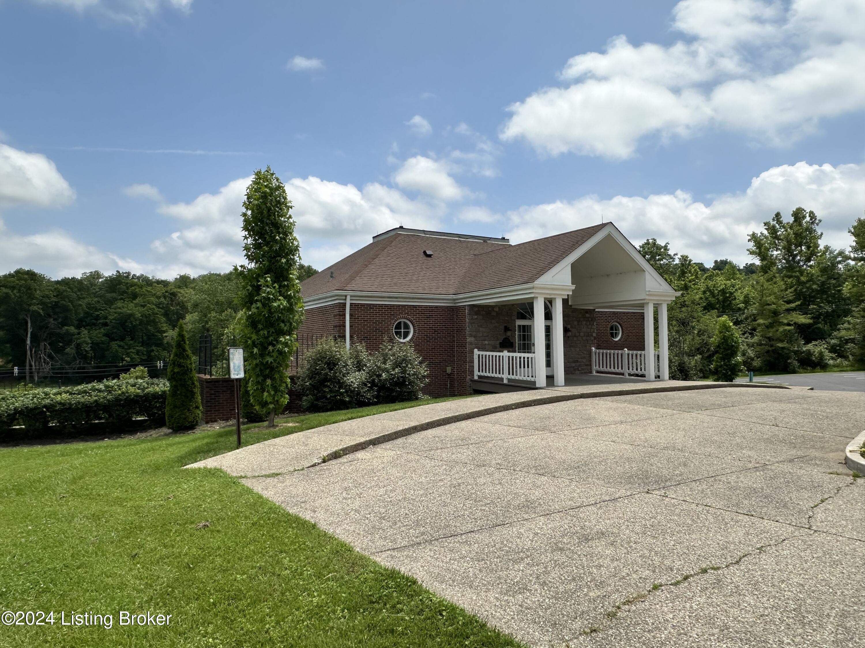 7009 Shallow Lake Road Prospect, KY 40059 - Photo 46 of 50 Clubhouse Shallow Lake