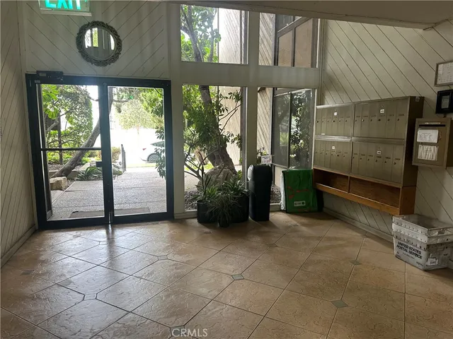a view of a livingroom with furniture