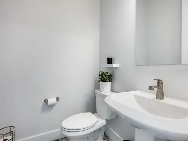 $789,000 | 451 Wingfield Drive, Sarasota, FL 34237