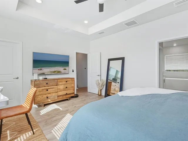 $789,000 | 451 Wingfield Drive, Sarasota, FL 34237