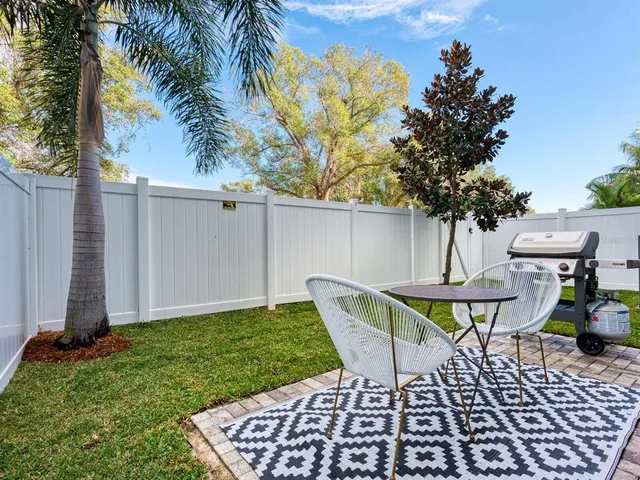 $789,000 | 451 Wingfield Drive, Sarasota, FL 34237