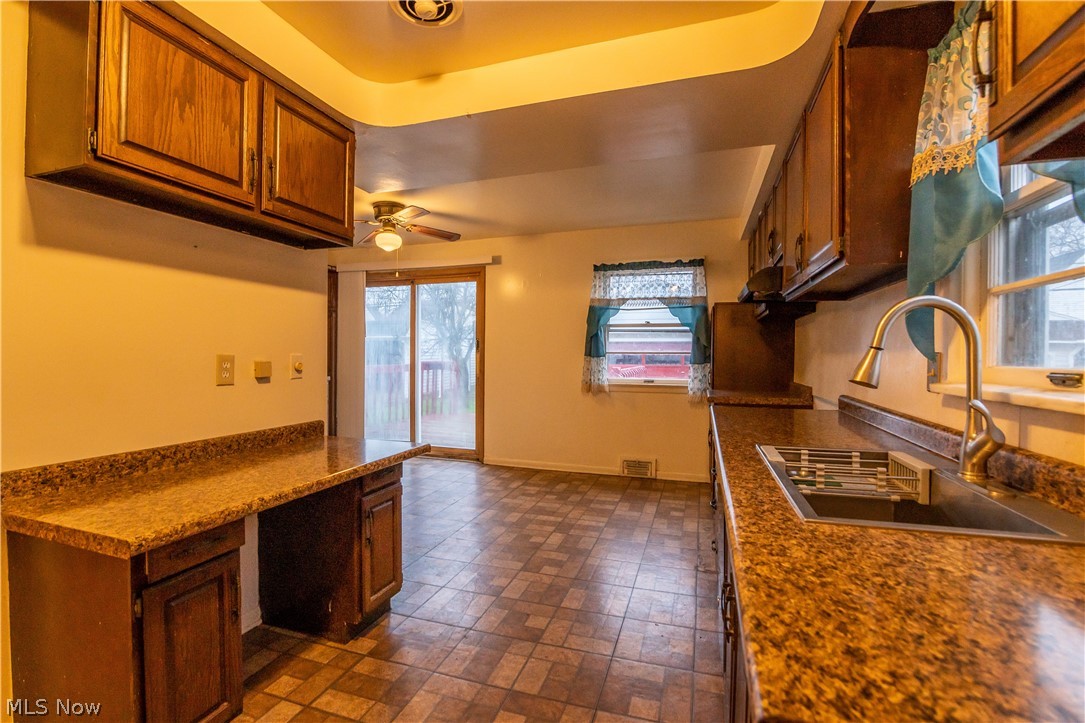 4234 Stonehaven Road Cleveland, OH 44121 - Photo 8 of 18