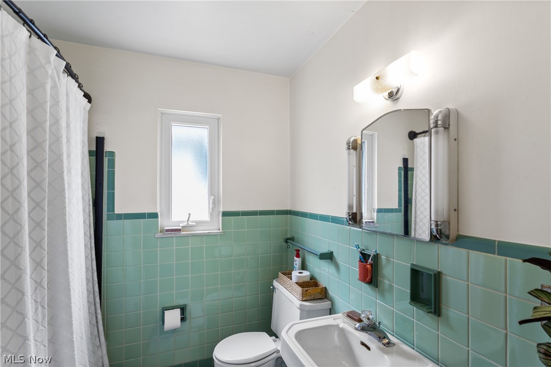 3154-3156 Warren Road Cleveland, OH 44111 - Photo 14 of 26 Gallery Image 14