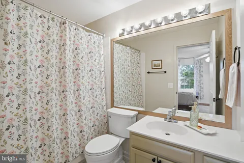 $559,999 | 345 Barnfield Square Northeast, Leesburg, VA 20176