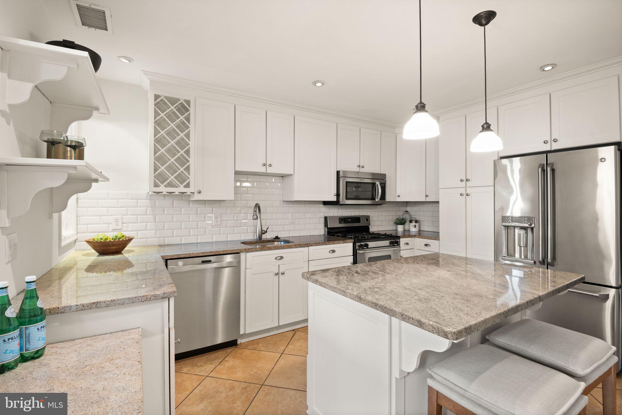 559 15th Street Southeast Washington, DC 20003 - Photo 12 of 31