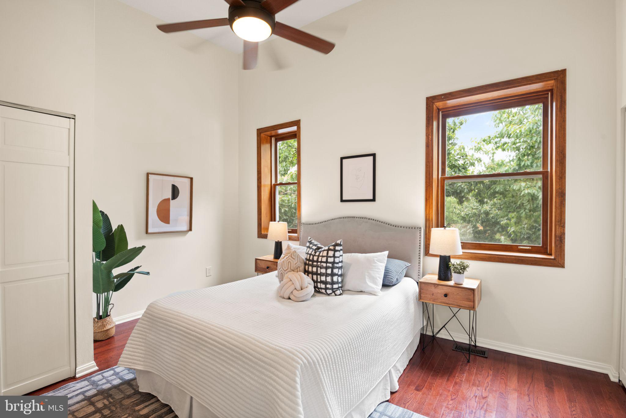 559 15th Street Southeast Washington, DC 20003 - Photo 15 of 31