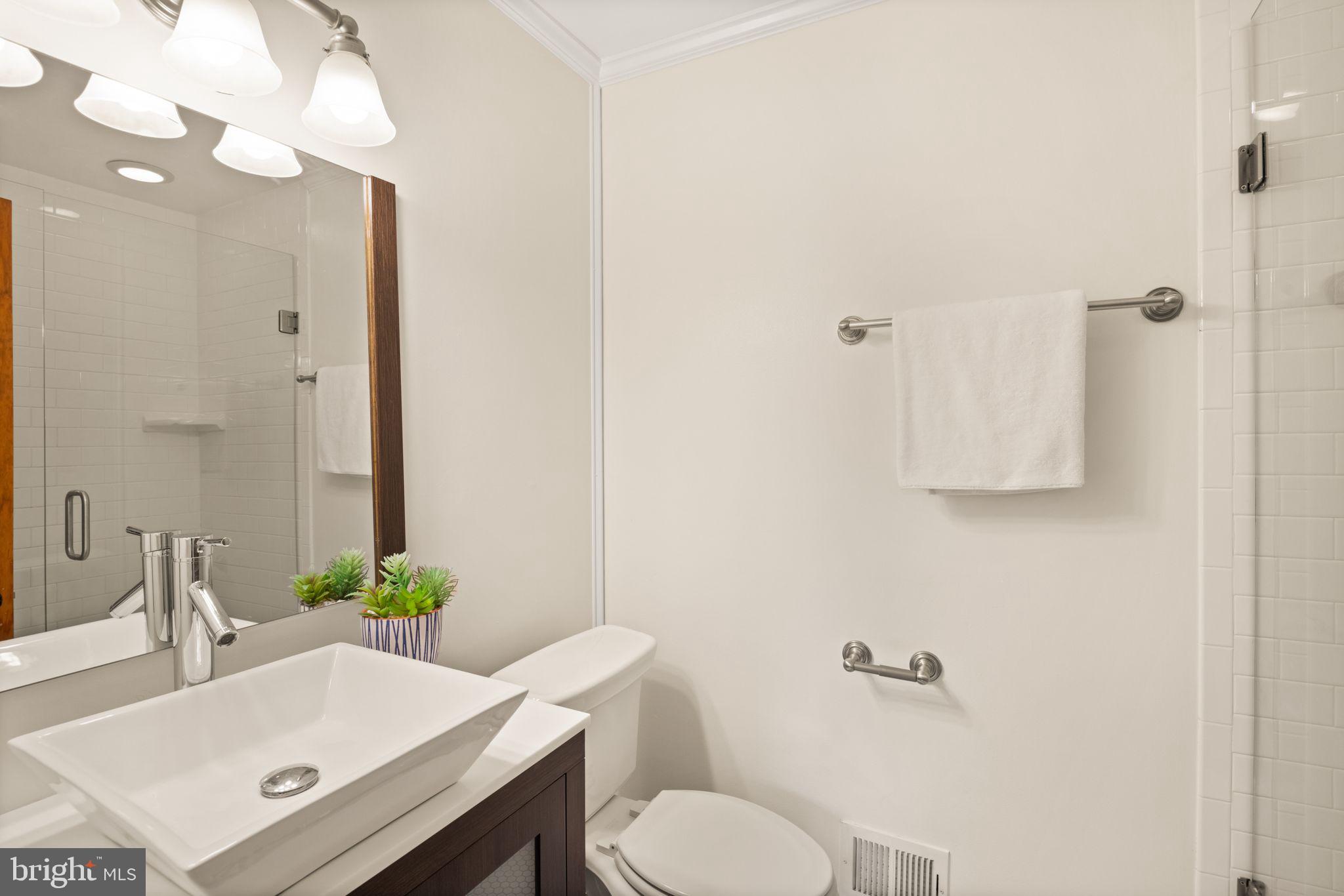 559 15th Street Southeast Washington, DC 20003 - Photo 17 of 31