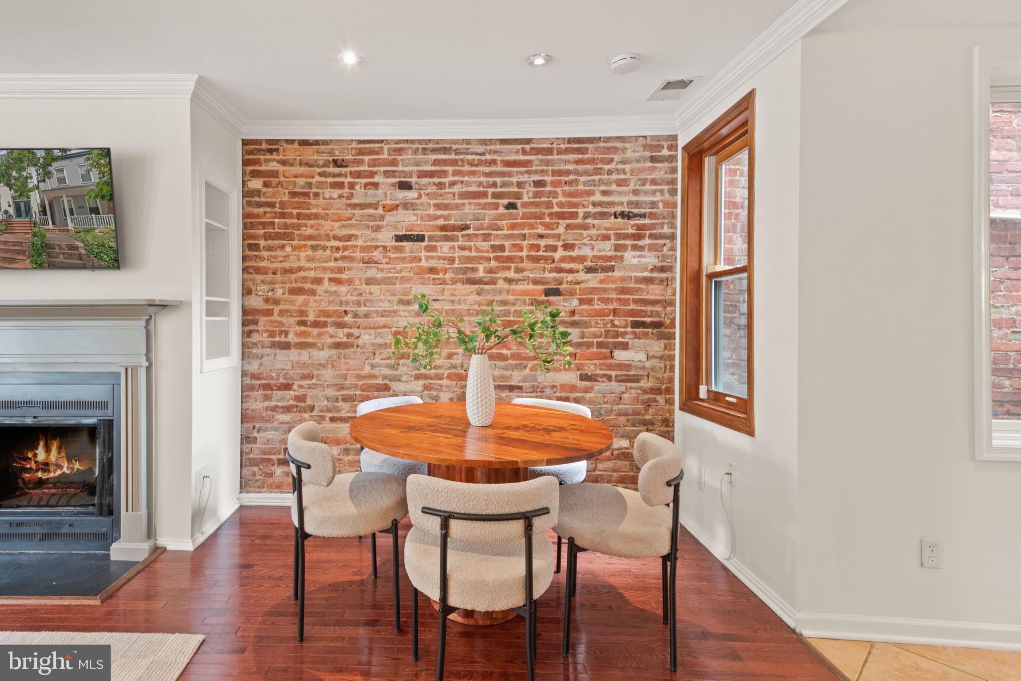 559 15th Street Southeast Washington, DC 20003 - Photo 9 of 31