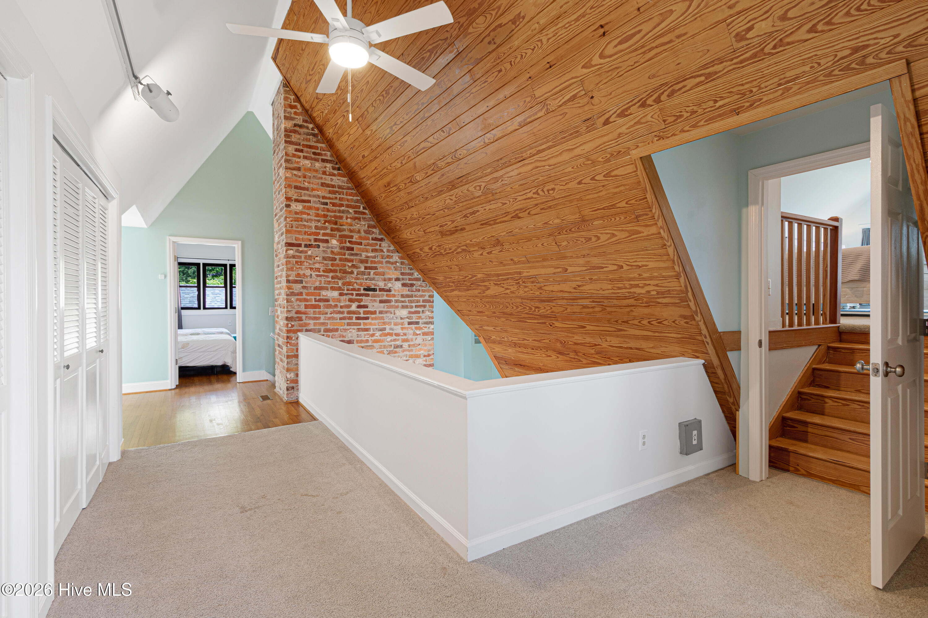 4100 North Rivershore Drive New Bern, NC 28560 - Photo 29 of 87 Second Level Hallway Area