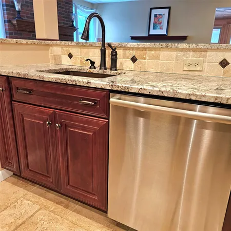 $234,900 | 10 Carol Court, Endicott, NY 13760