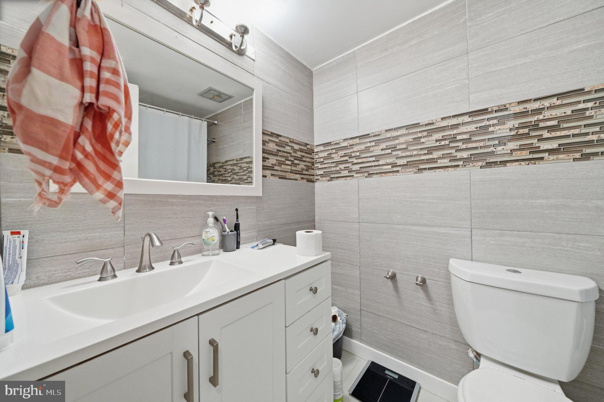 3954 Bel Pre Road, Unit 7 Silver Spring, MD 20906 - Photo 9 of 22 Bathroom 2