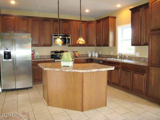 13 Orchard Road Honesdale, PA 18431 - Photo 5 of 32