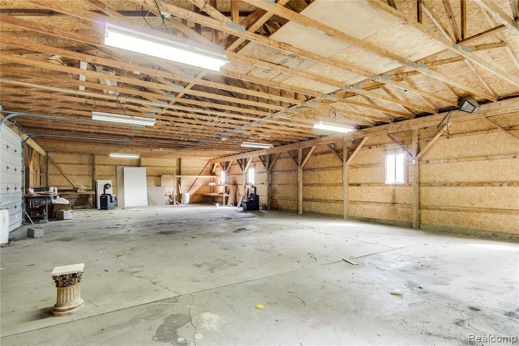 14509 South Byron Road Byron, MI 48418 - Photo 32 of 36 Gallery Image 32