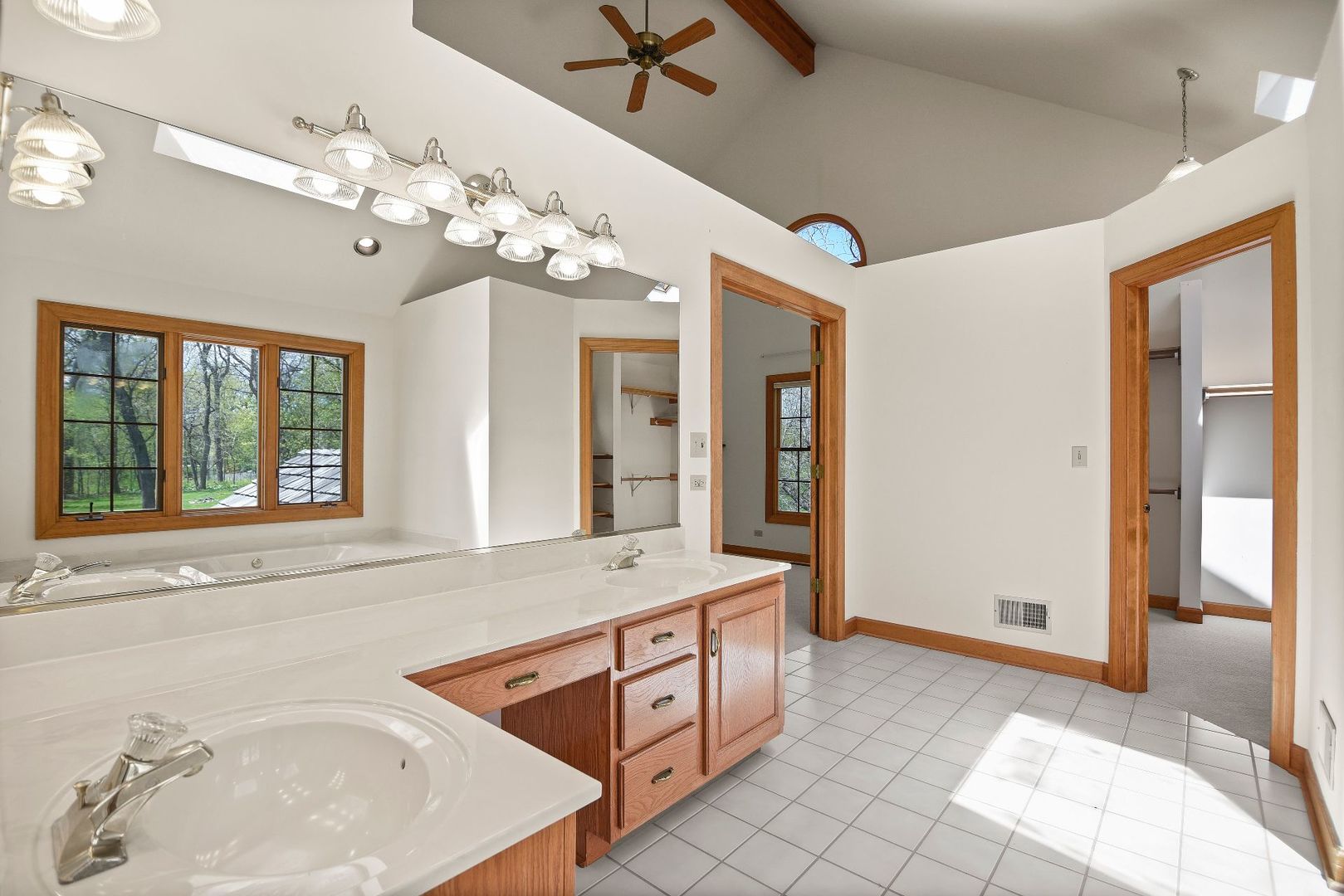 275 Rugby Road North Barrington, IL 60010 - Photo 18 of 35