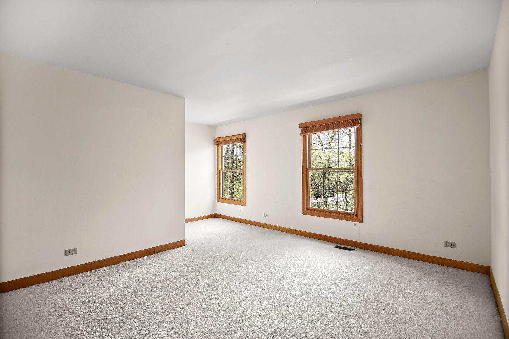 275 Rugby Road North Barrington, IL 60010 - Photo 24 of 35