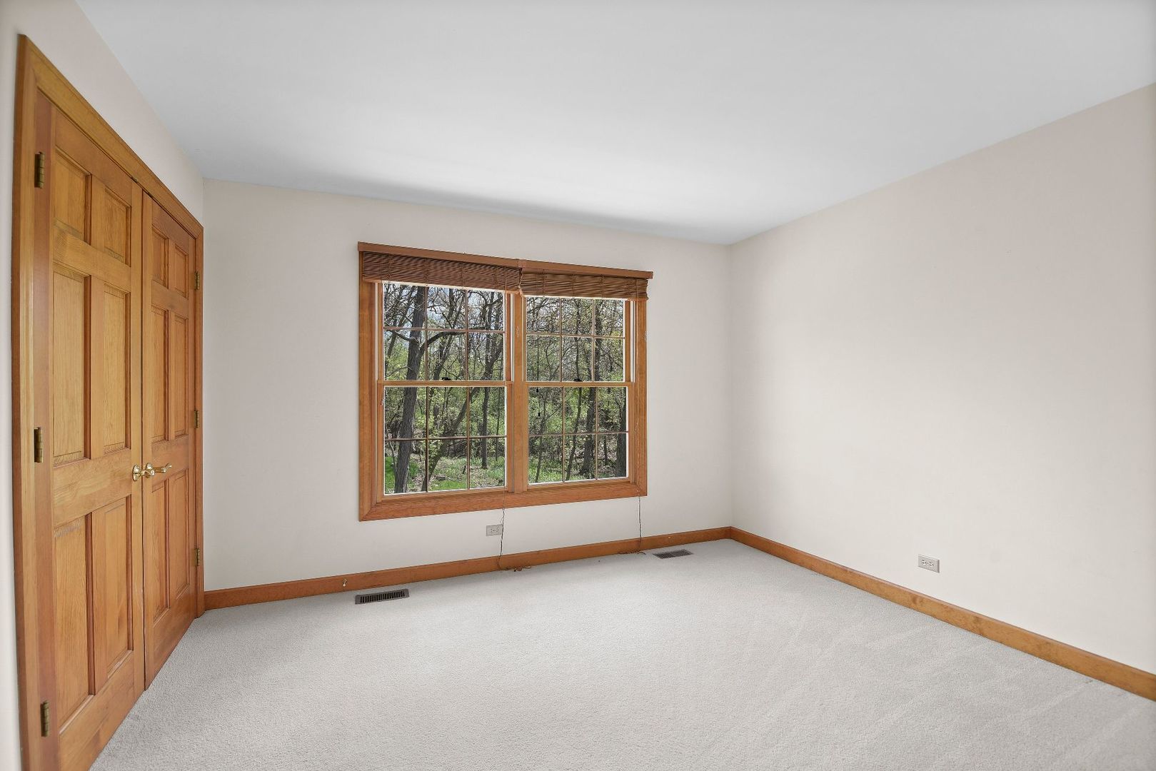 275 Rugby Road North Barrington, IL 60010 - Photo 26 of 35