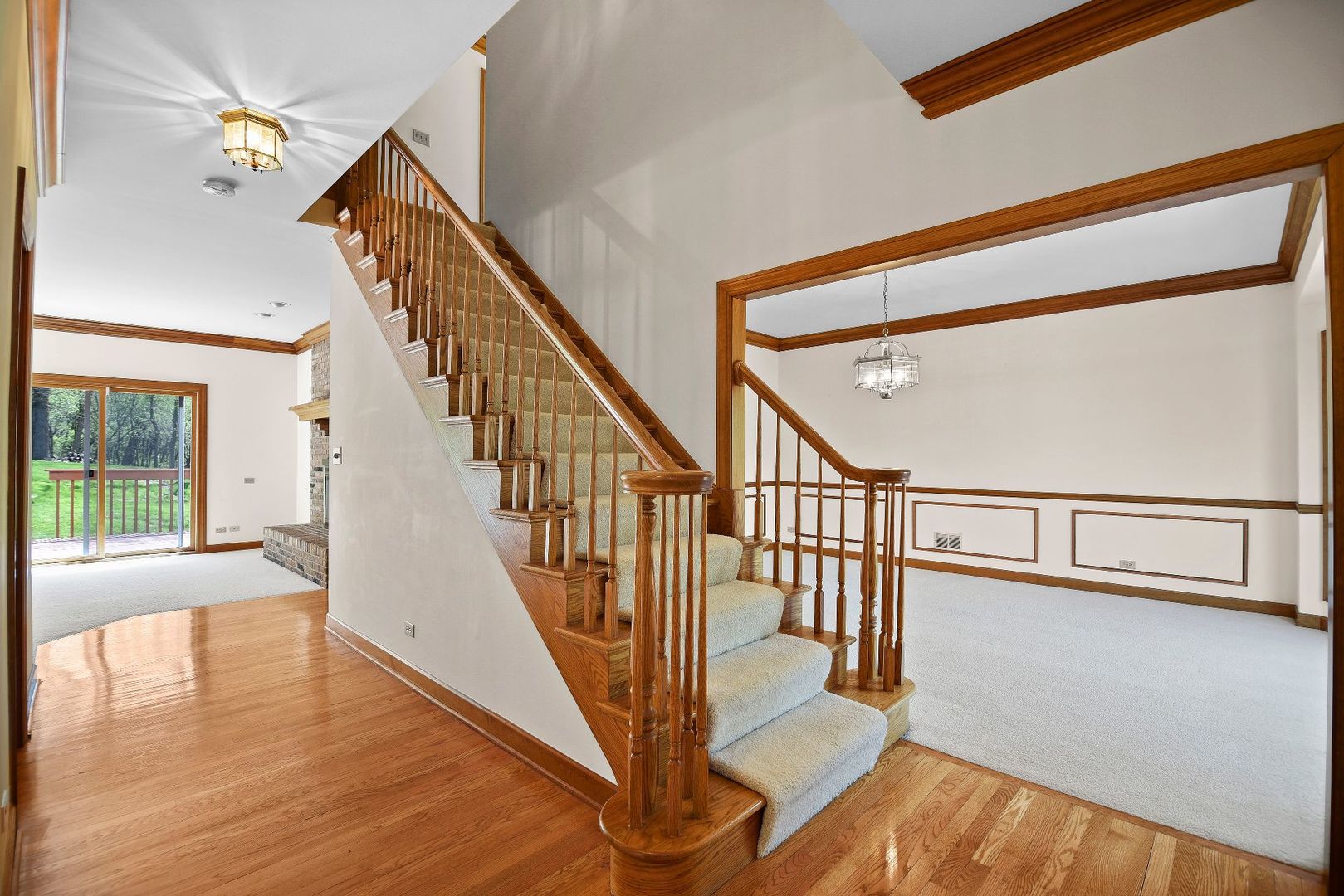 275 Rugby Road North Barrington, IL 60010 - Photo 4 of 35