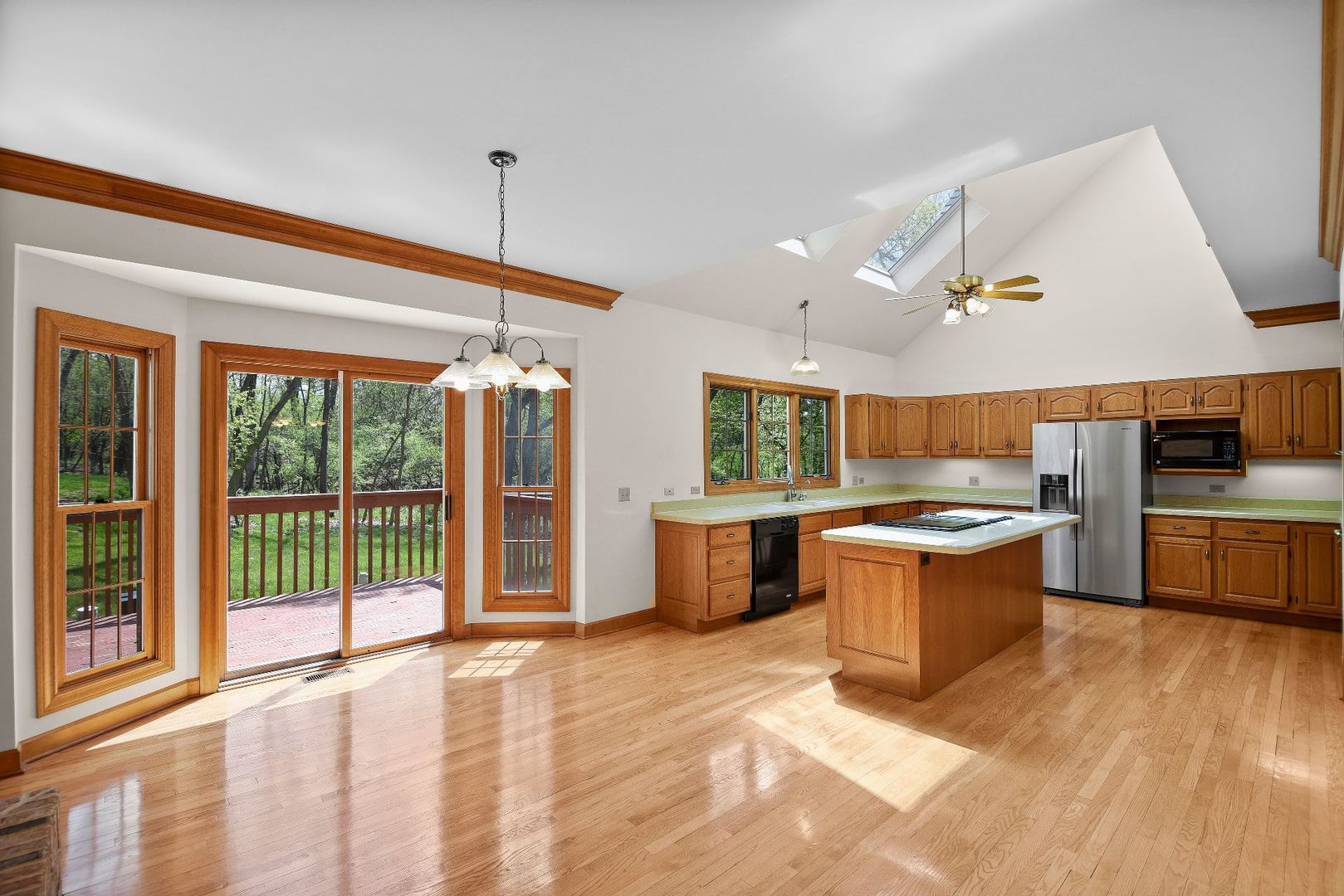 275 Rugby Road North Barrington, IL 60010 - Photo 6 of 35
