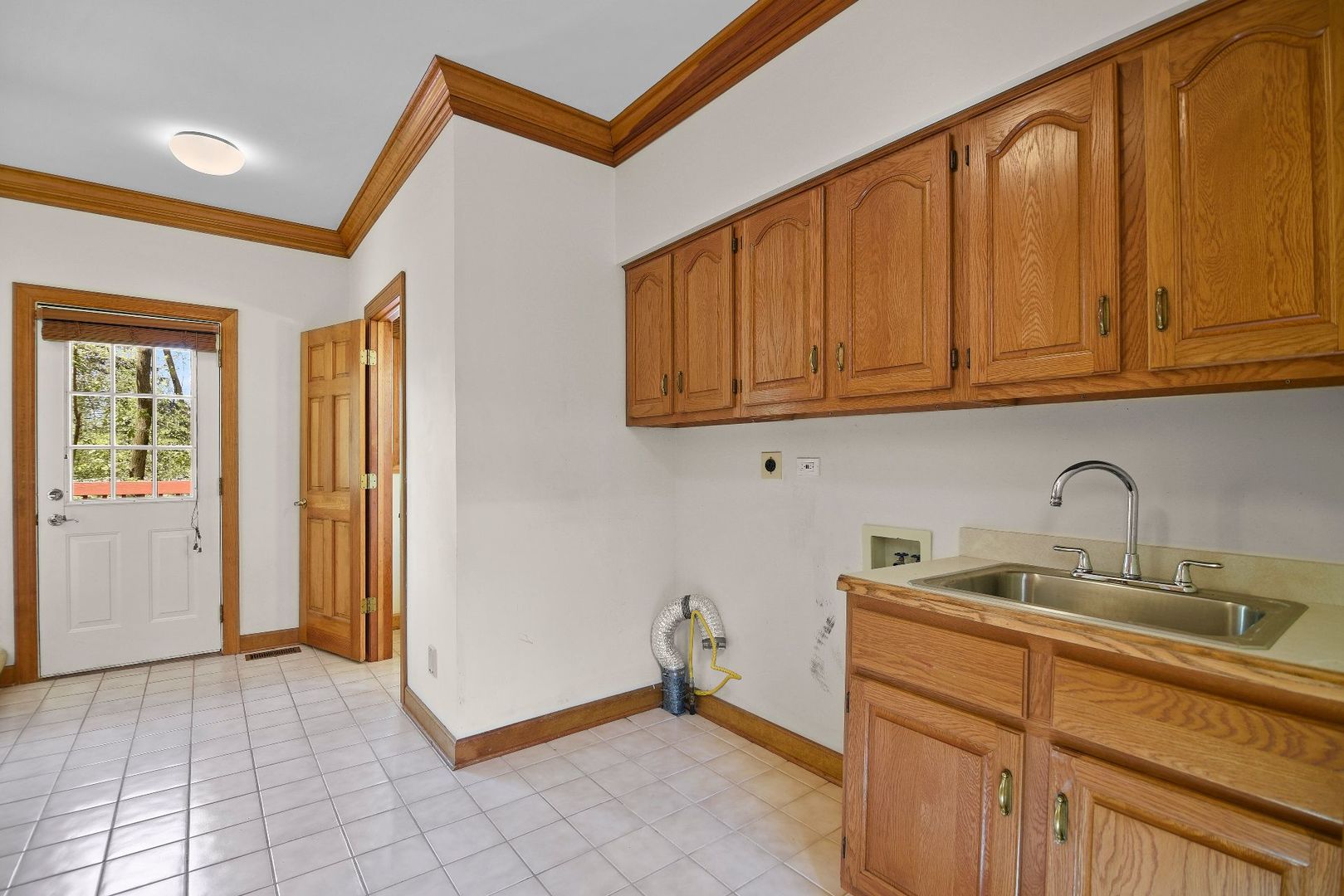 275 Rugby Road North Barrington, IL 60010 - Photo 8 of 35