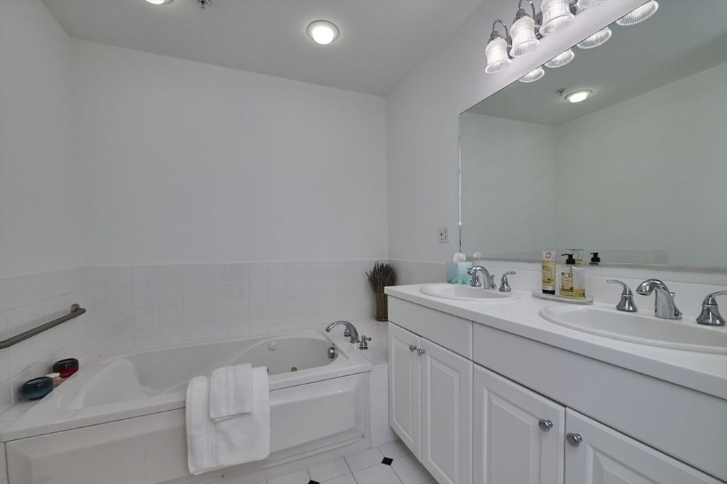 20 Northwood Road, Unit 303 Sudbury, MA 01776 - Photo 11 of 26