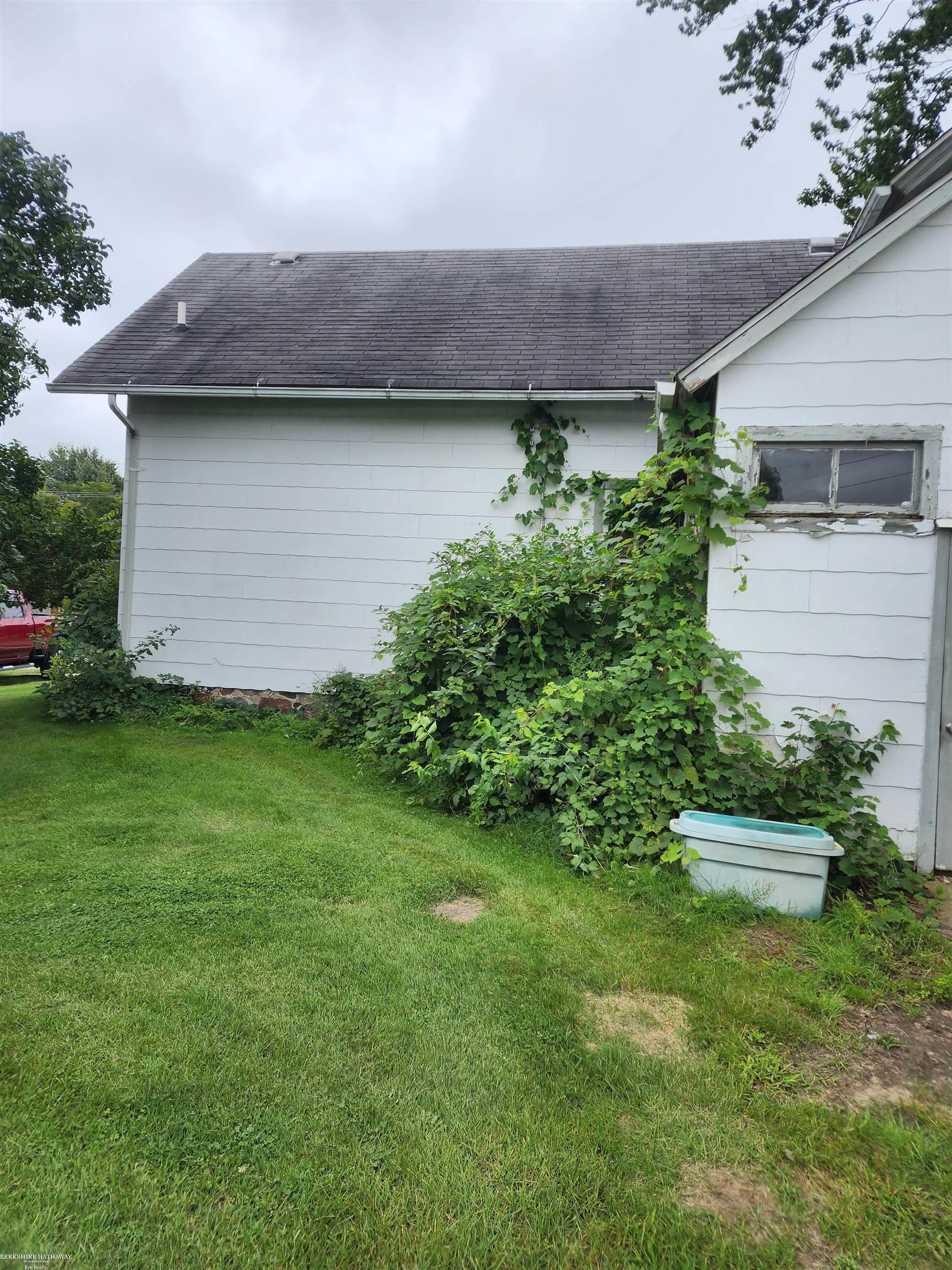 18075 21 Mile Road Macomb, MI 48044 - Photo 28 of 32