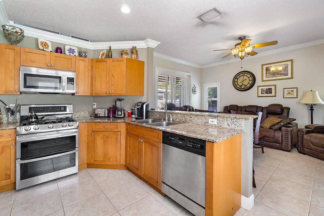5808 Raceway Road Lake Worth, FL 33449 - Photo 10 of 24 012-5808RacewayRd-LakeWorth-FL-small