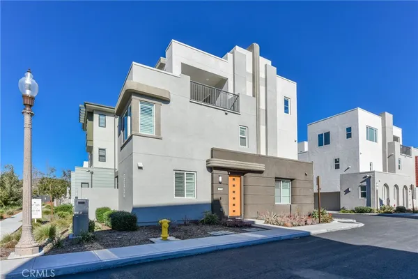 $1,600,000 | 123 Tenor, Irvine, CA 92618