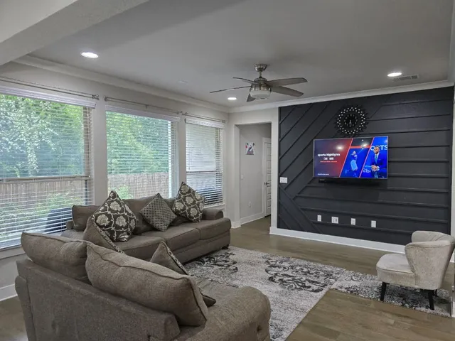 $2,699 | 9713 McKnight Loop, Unit 34, Austin, TX 78717