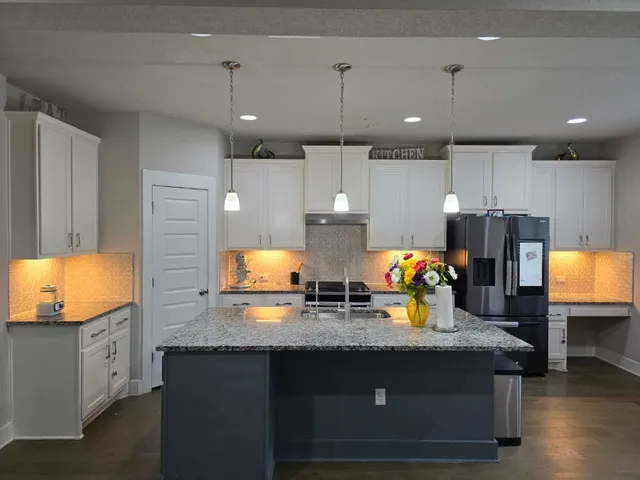 $2,699 | 9713 McKnight Loop, Unit 34, Austin, TX 78717