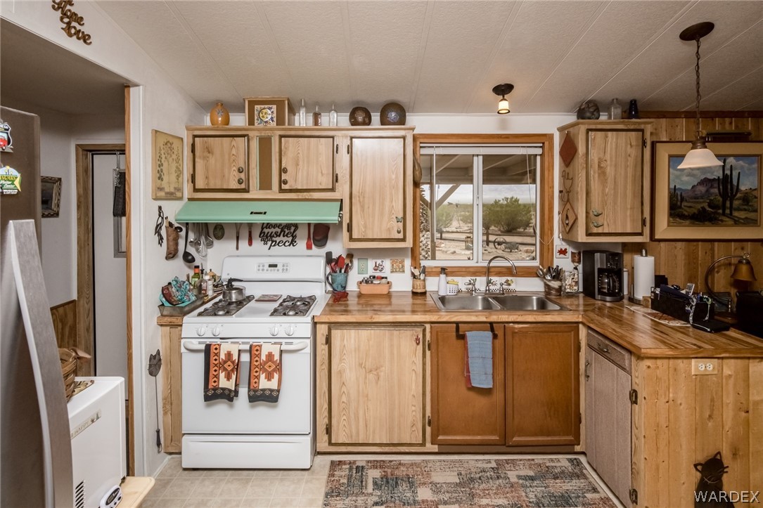 4820 Sacramento Road Golden Valley, AZ 86413 - Photo 21 of 77 Gallery Image 21