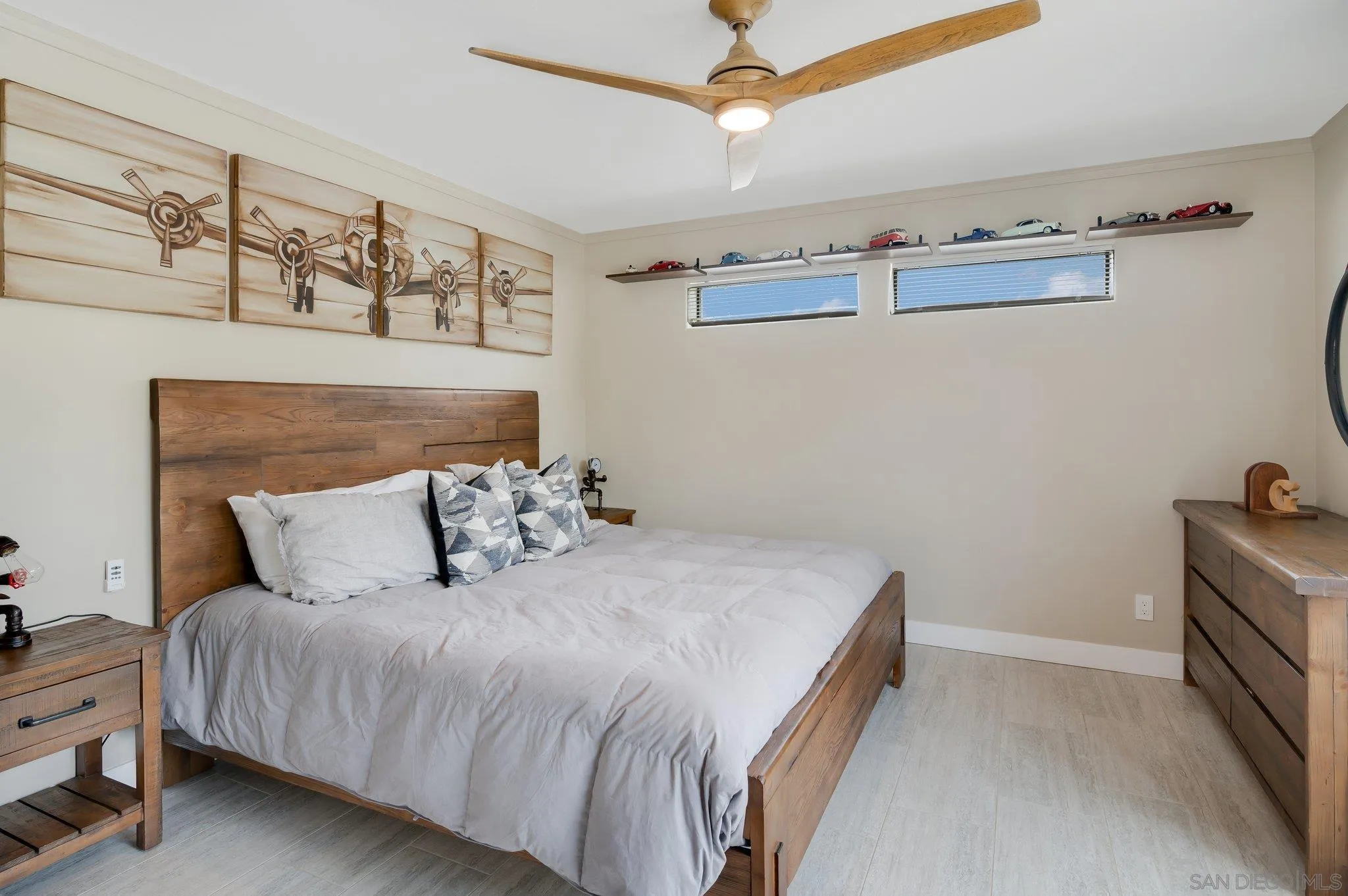 17287 Oak Hollow Road Ramona, CA 92065 - Photo 30 of 71 a large bed sitting in a bedroom next to a window