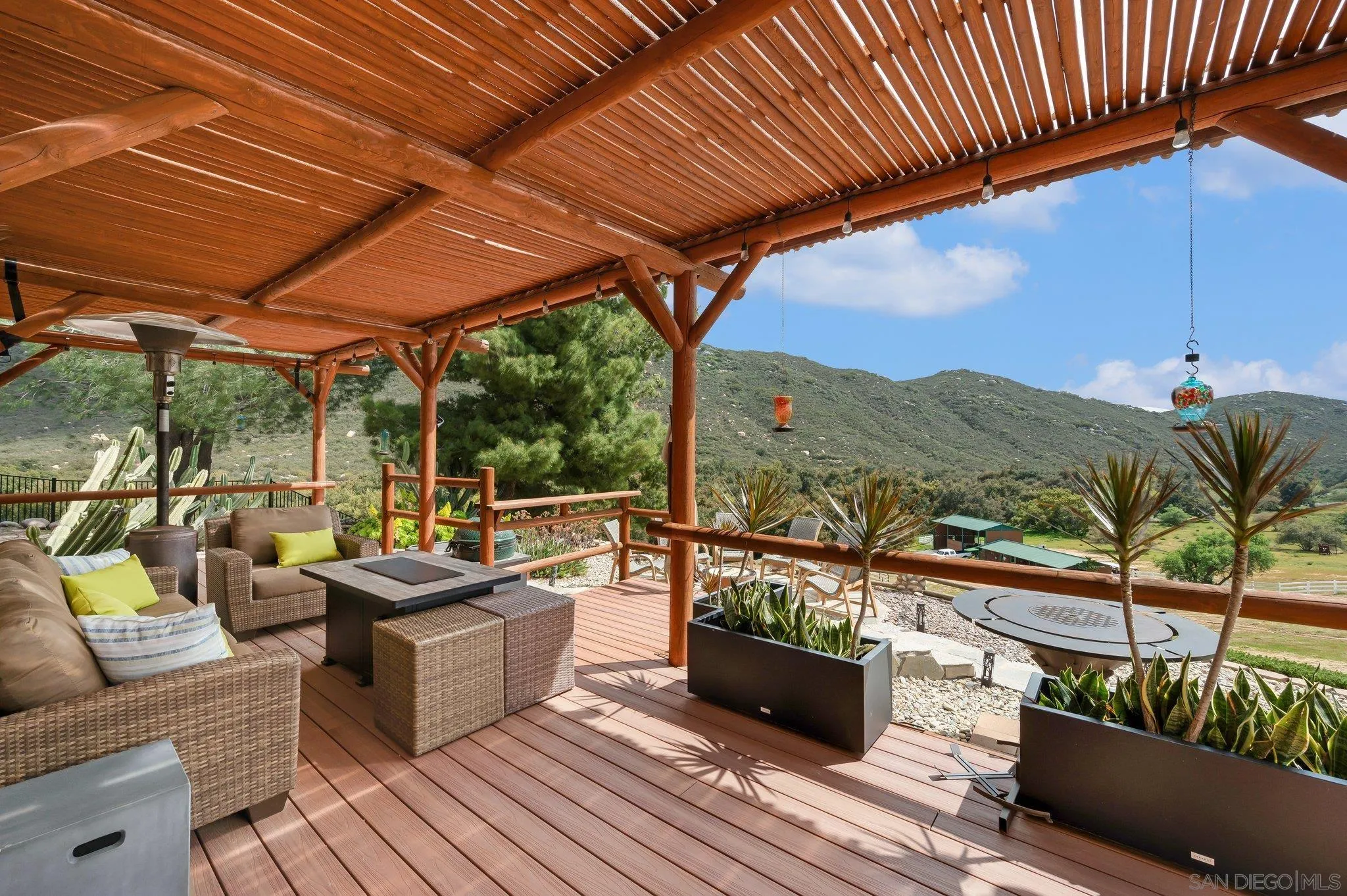 17287 Oak Hollow Road Ramona, CA 92065 - Photo 5 of 71