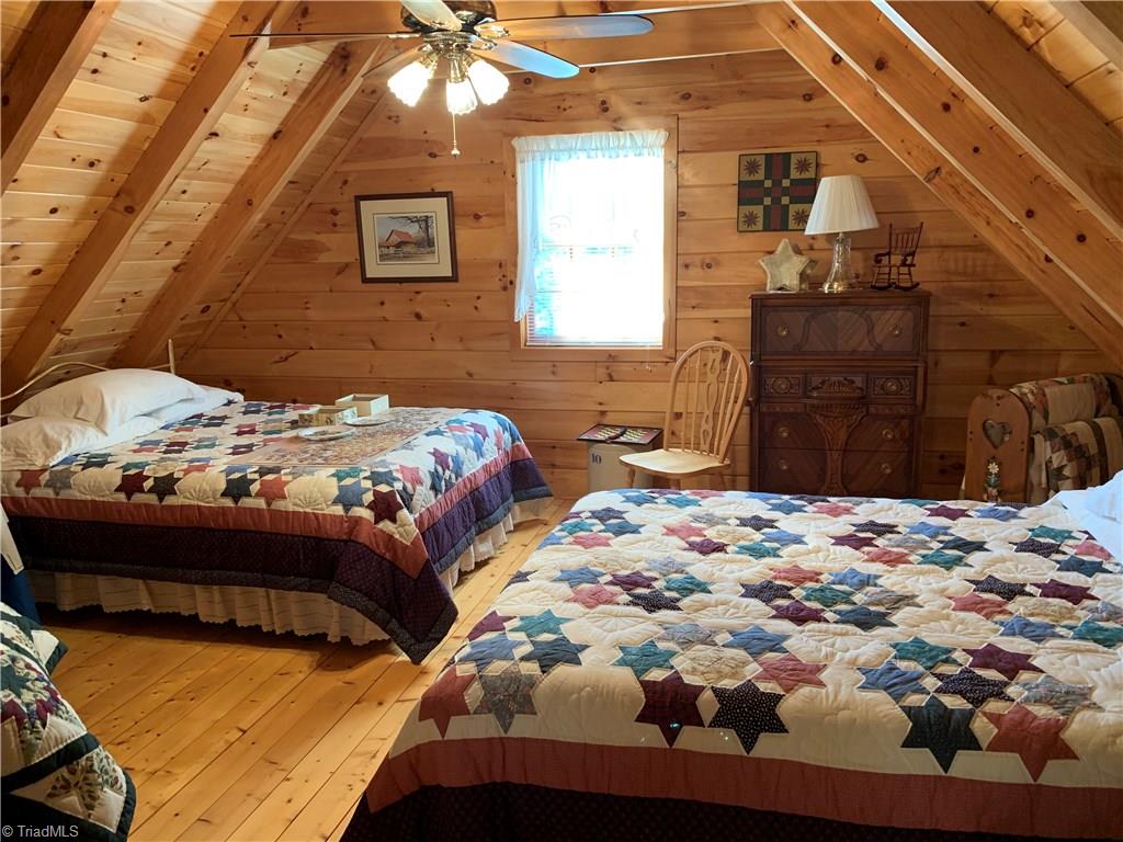 310 Doe Run Purlear, NC 28665 - Photo 8 of 15