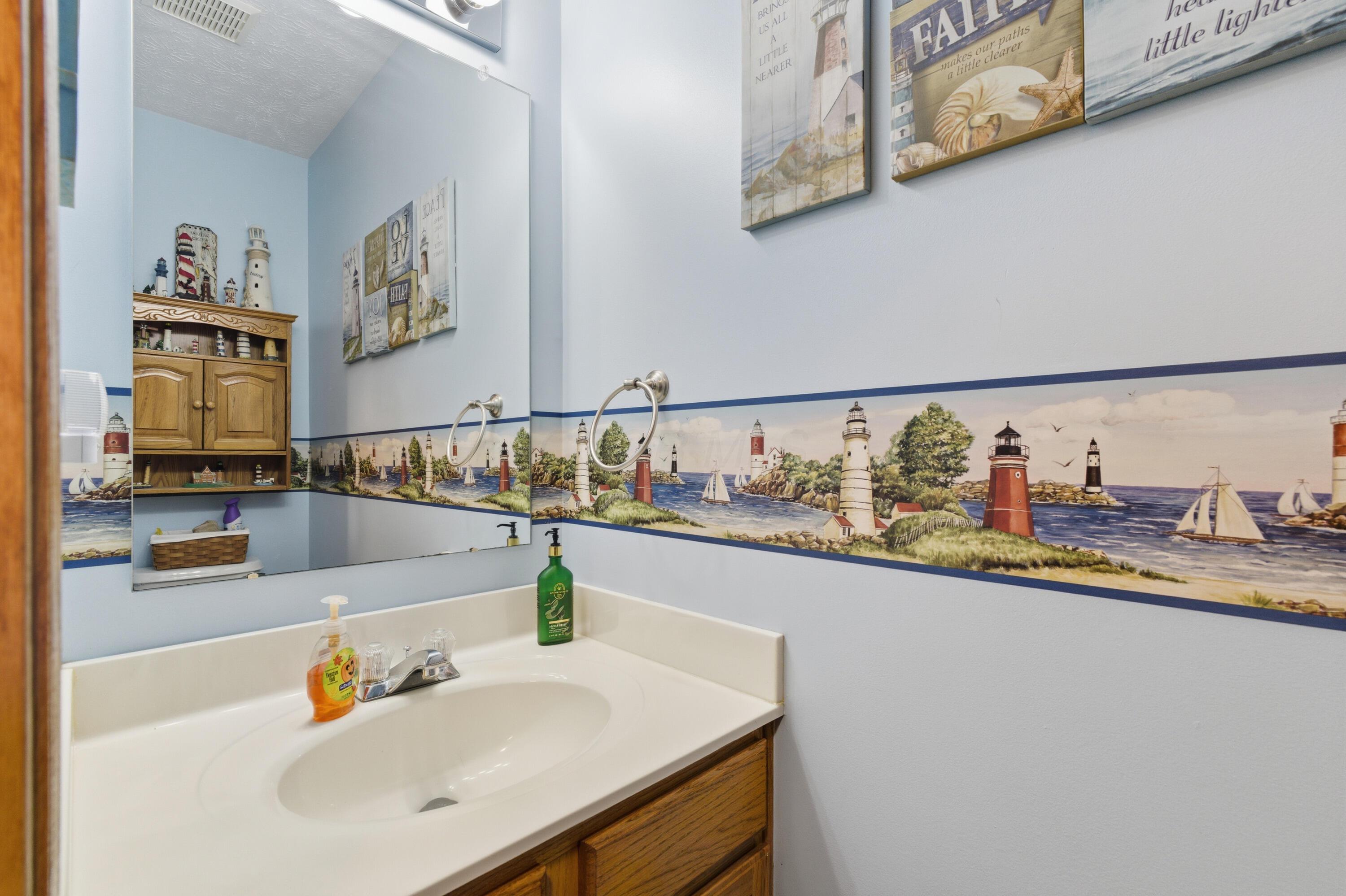 4451 Sherwill Road Columbus, OH 43228 - Photo 12 of 29 ED1AC05E-1627-4EB3-8E9F-4CEAD8C3B50F