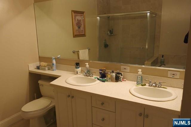 116 The Promenade, Unit 116 Edgewater, NJ 07020 - Photo 15 of 26