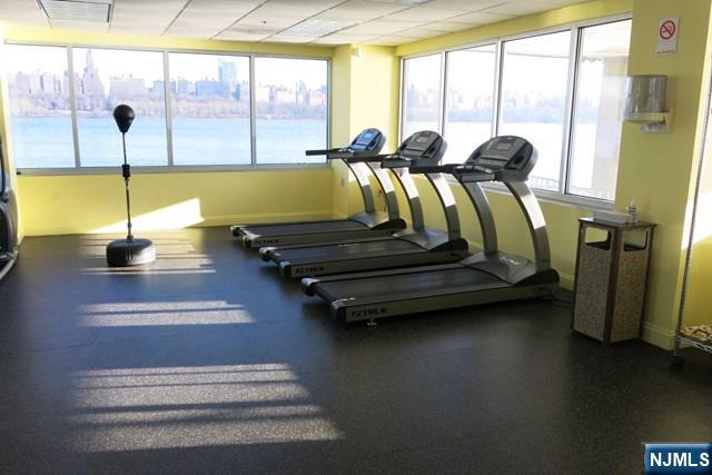 116 The Promenade, Unit 116 Edgewater, NJ 07020 - Photo 18 of 26