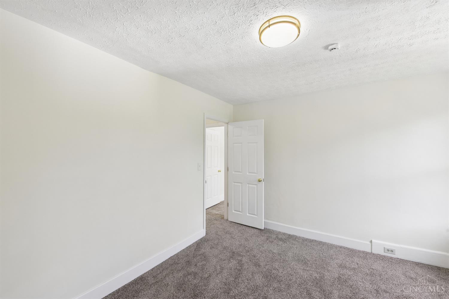1524 Adams Road Cincinnati, OH 45231 - Photo 46 of 63