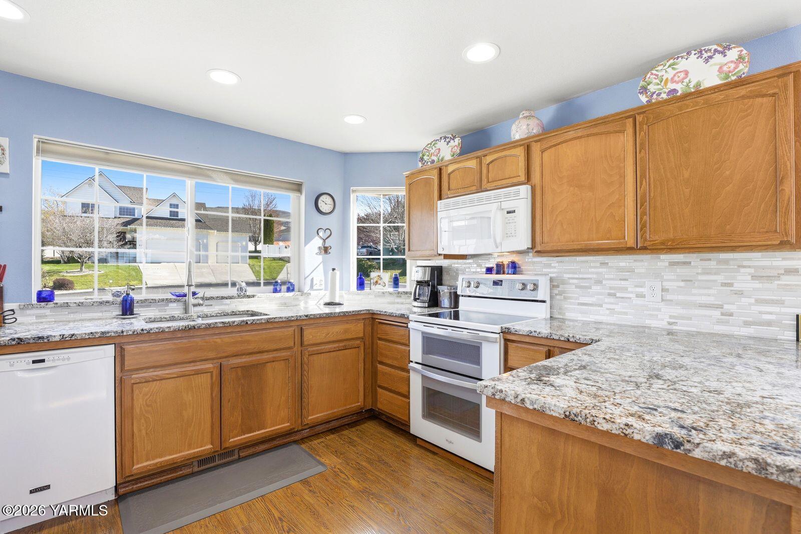 810 Overbluff Lane Yakima, WA 98901 - Photo 11 of 47 810 Overbluff Ln_010