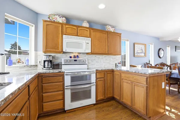 $475,000 | 810 Overbluff Lane, Yakima, WA 98901